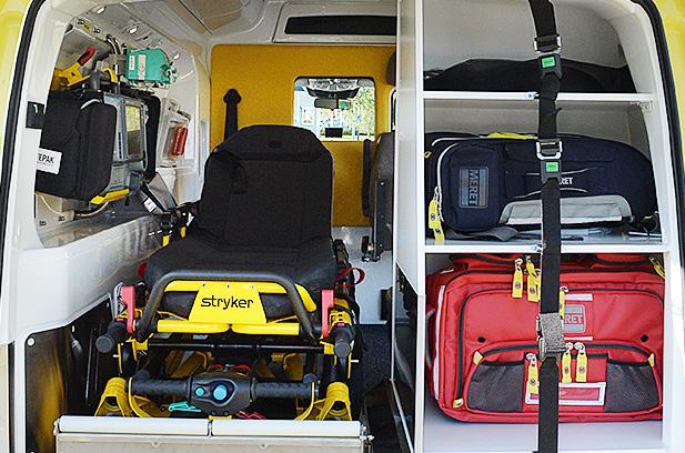 Good presentation and high visibility Profile first introduced streamlined, integrated emergency lights in the Genios model, and a new, improved version of these was designed for the Advanz.