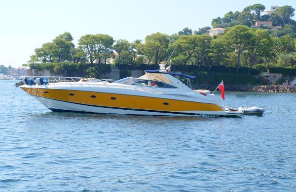 Sunseeker Predator 56 Price: 255,000 inc Vat SUNSEEKER PREDATOR 56 - This stunning Predator is in great condition, and comes to the market with very low engine hours.