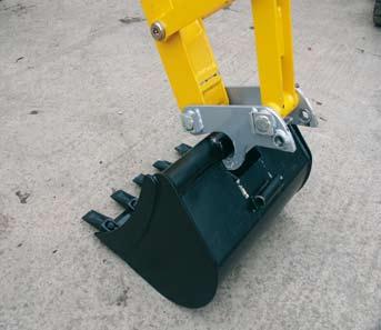 Attachments Bucket Quick Hitch System Models: For all models of backhoe. Applications: The LEWIS Quick hitch bucket system greatly speeds up bucket changes.