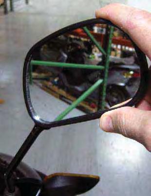 Coarse adjustment: Turn the mirror in the correct position by using the mirror