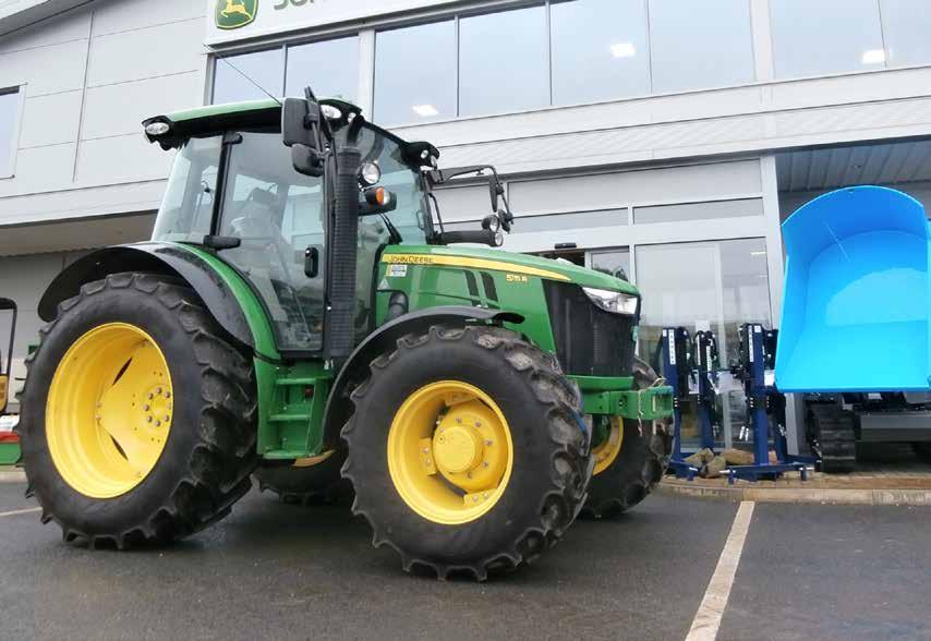5115R Featuring the Command8 40km/h transmission Command8 - Ensuring that power and torque are always transmitted in the most efficient manner, under any conditions, in all applications 5115R EX-DEMO